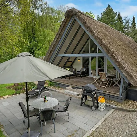 2 Bedroom In Aabenraa Holiday home Loddenhoj